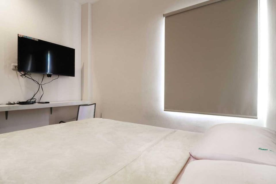 Rumah Kayu Manis Bintaro Hotel in South Jakarta City