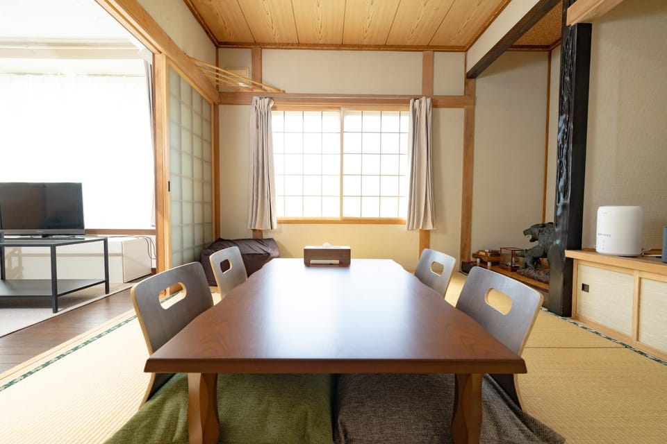 Living room, Photo of the whole room, Dining area
