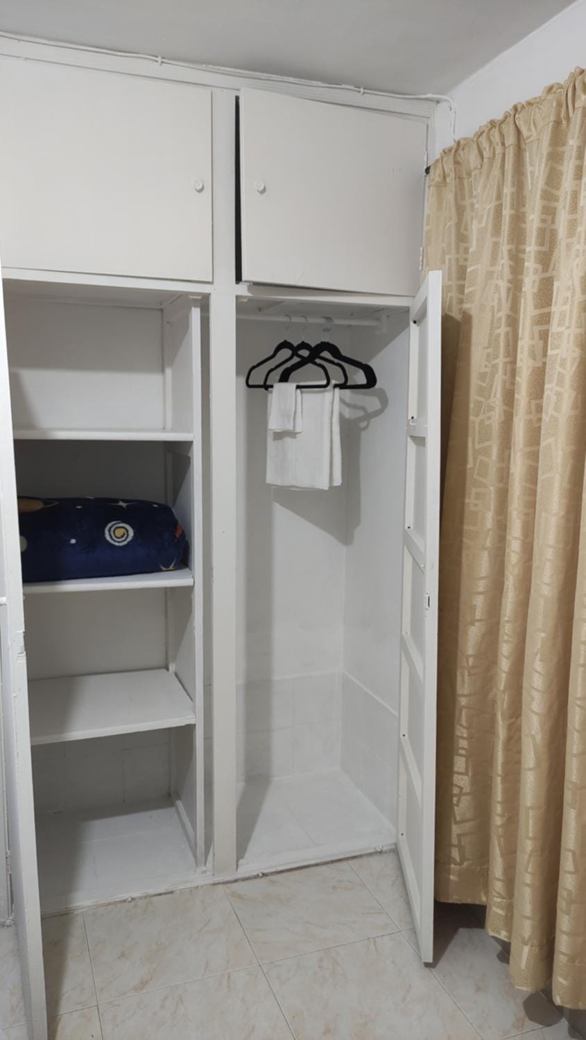 Habitación central con cama doble #2 Vacation rental in Medellin