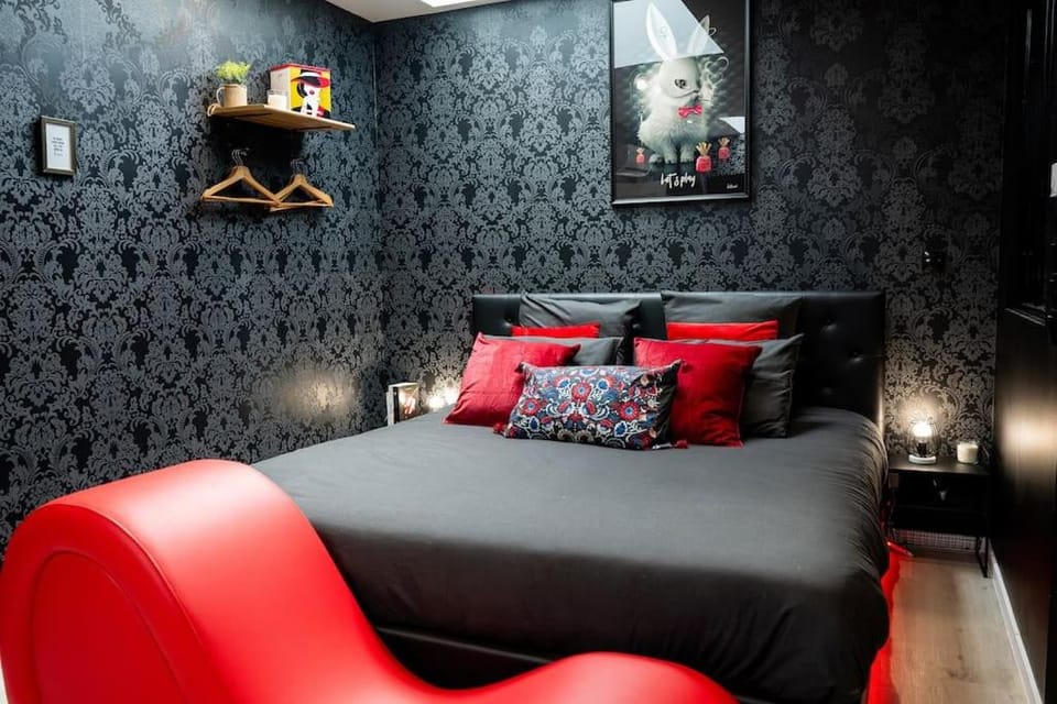 * Love Room jacuzzi * Apartment in Nouvelle-Aquitaine