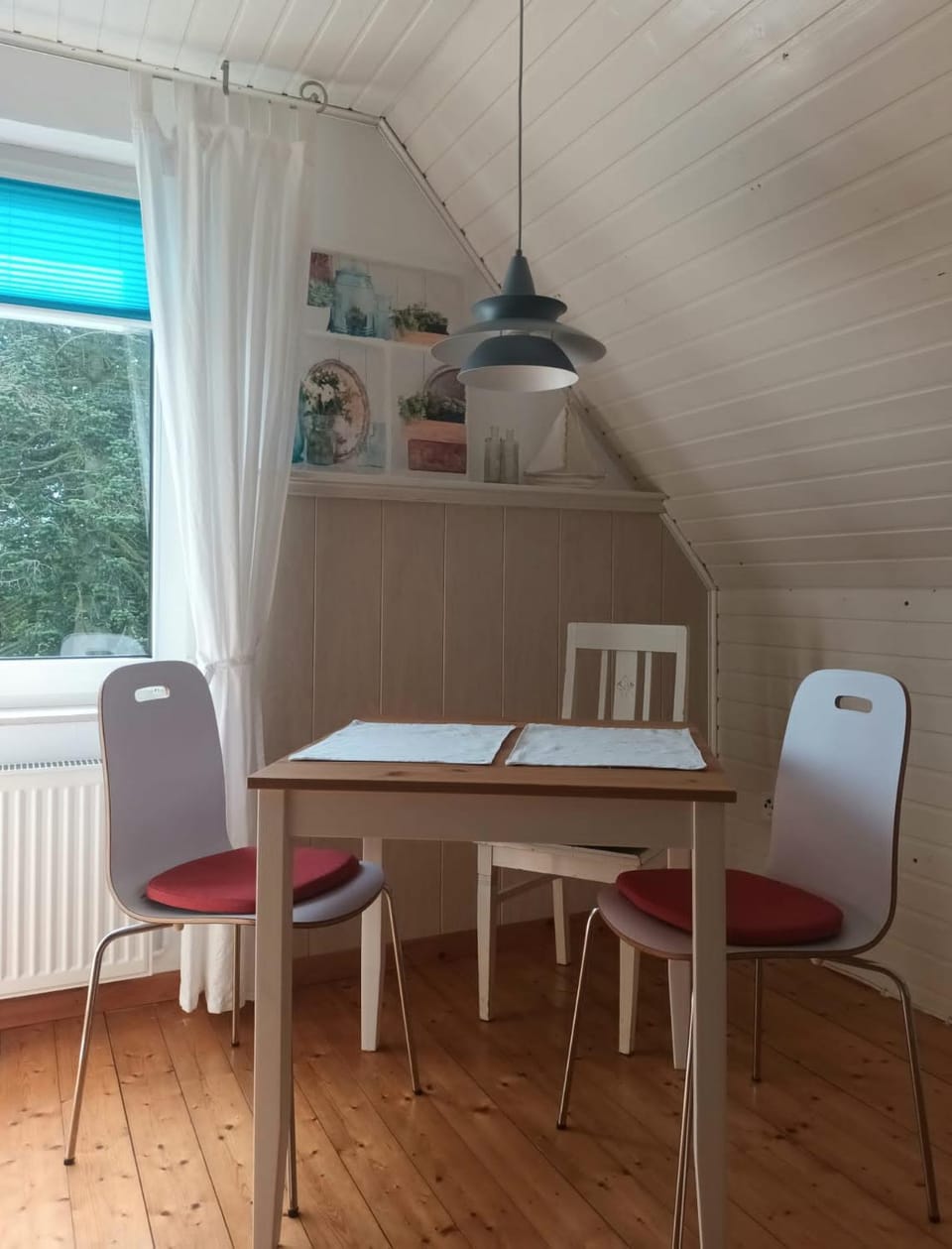 Dining area, kitchen
