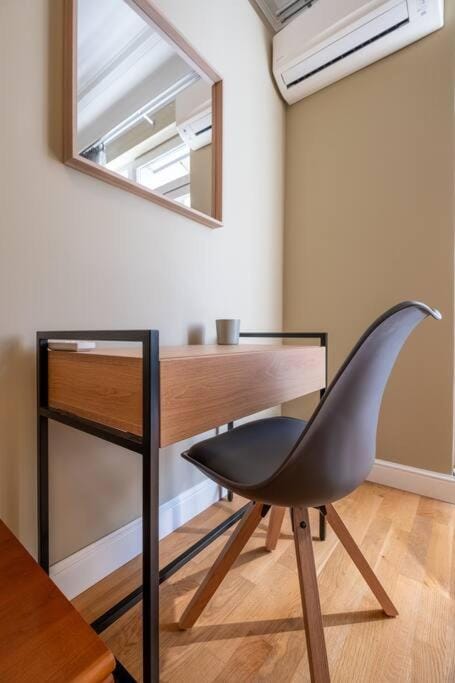 Stunning Luxury 3 Bedroom Apt in the Heart of Town Apartment in Sofia