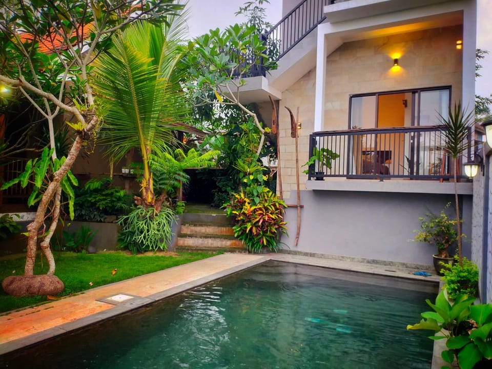 AUREIRIN Guesthouse Bed and Breakfast in East Java