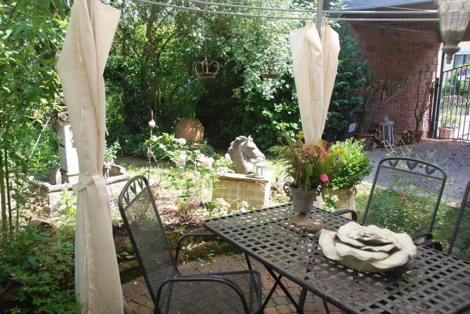 Patio, Garden