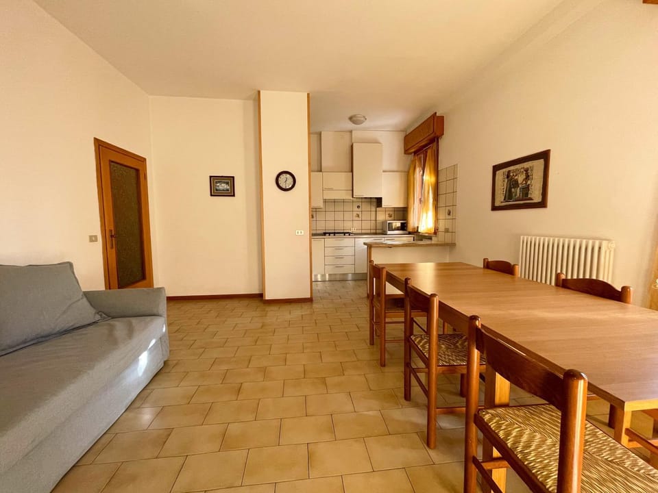 Day, Kitchen or kitchenette, Living room