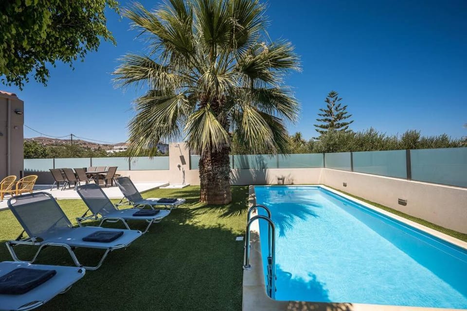 Day, Garden, Garden view, Pool view, Swimming pool, sunbed