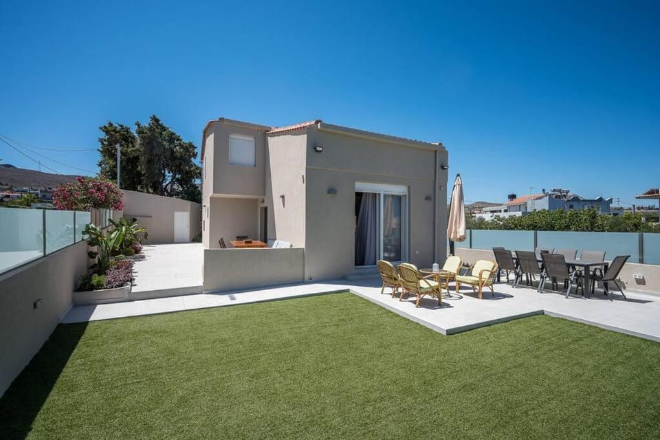 Property building, Patio, Garden, Garden view