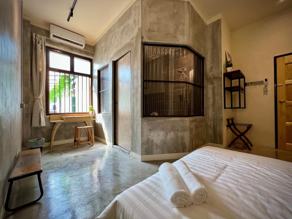 DoSomething Guest House 3 Bed and Breakfast in Ipoh