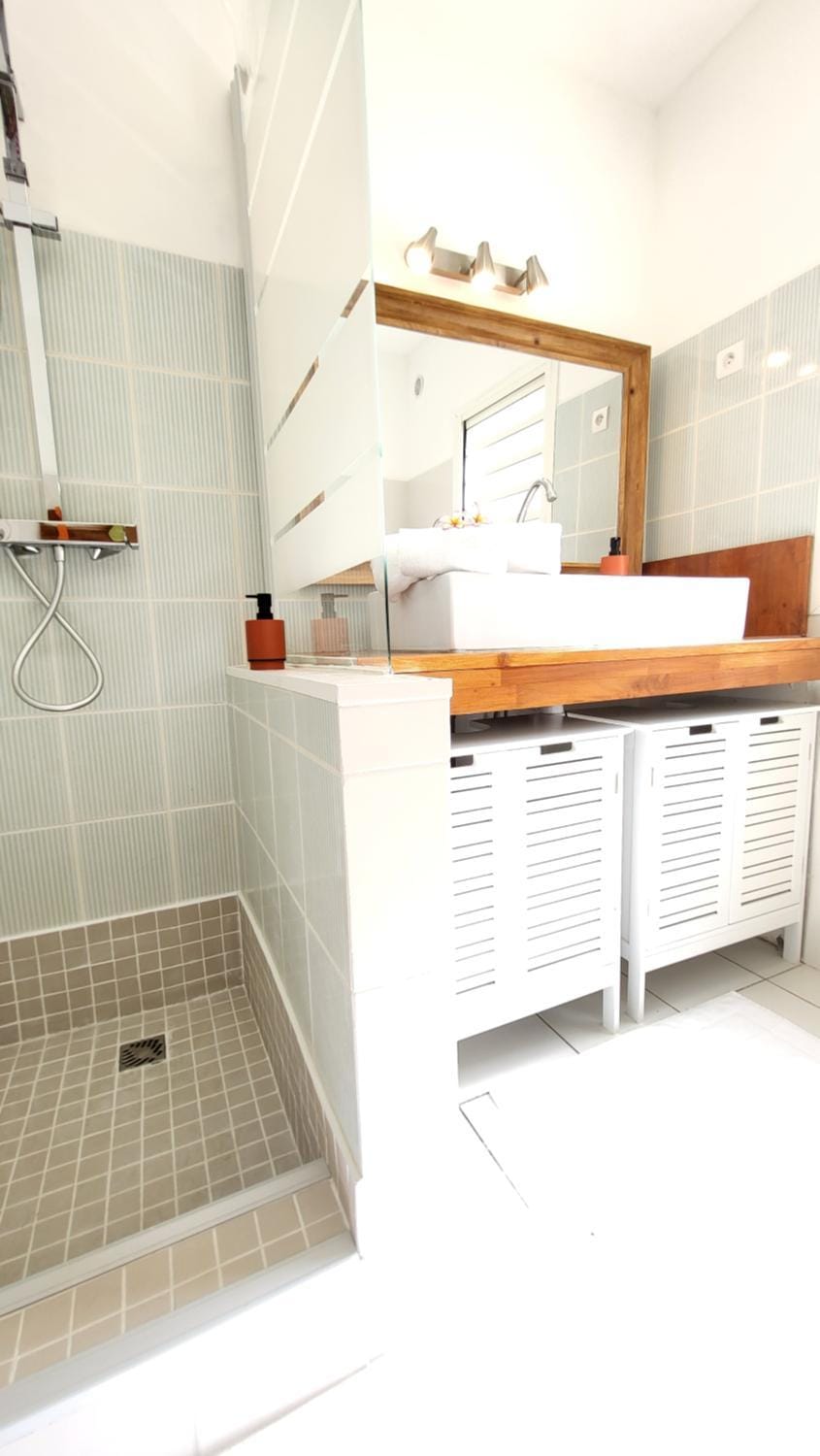 Shower, Bathroom