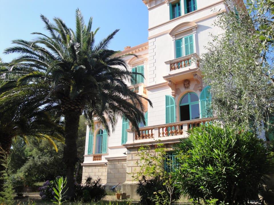 Property building, Garden