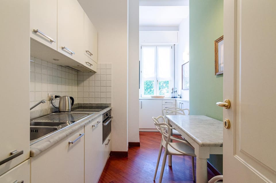 Kitchen or kitchenette, Dining area, dishwasher, minibar, pet friendly, stove