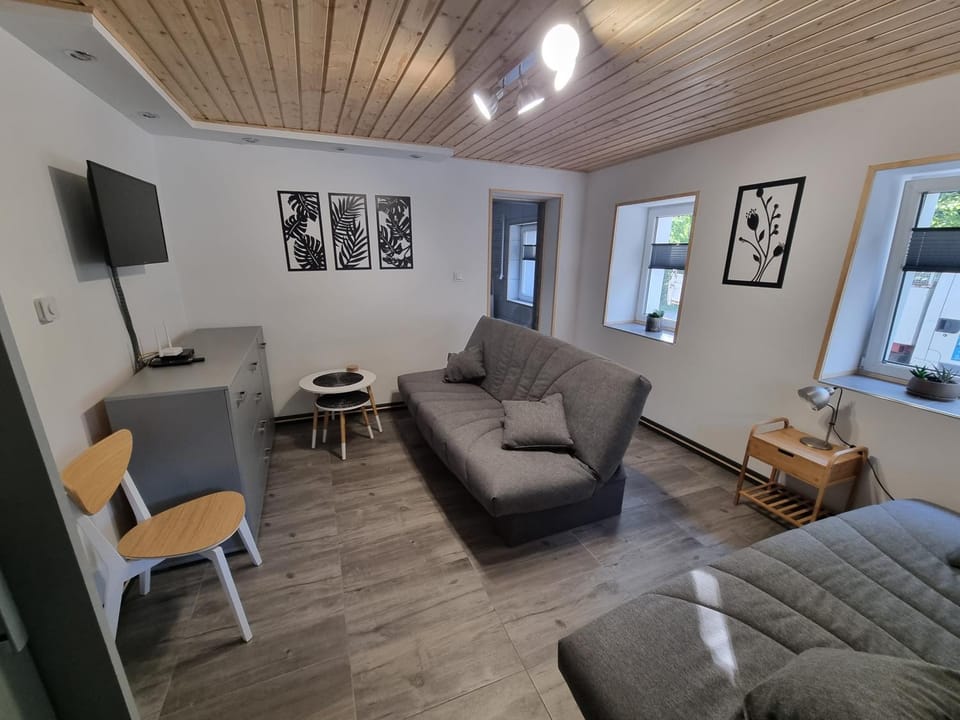 TV and multimedia, Seating area, Evening entertainment