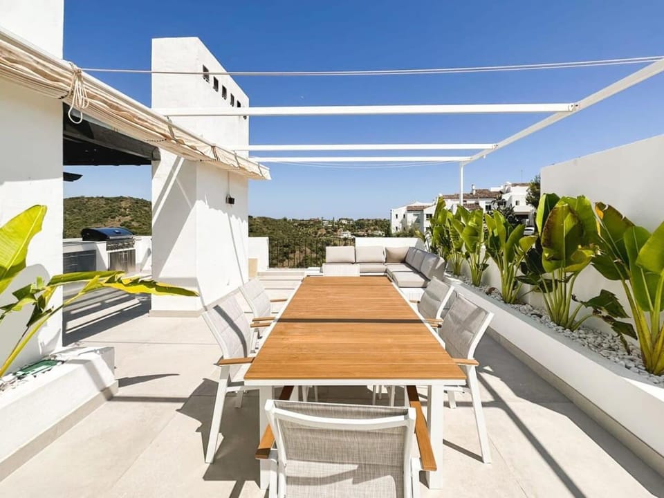 Rooftop Penthouse La Quinta Outdoor Kitchen Wifi Apartment in Marbella