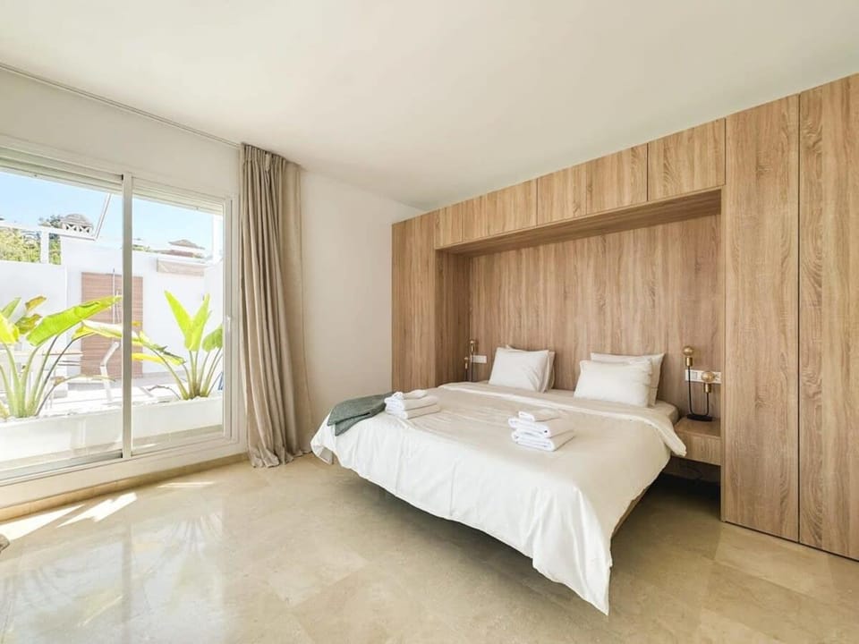 Rooftop Penthouse La Quinta Outdoor Kitchen Wifi Apartment in Marbella