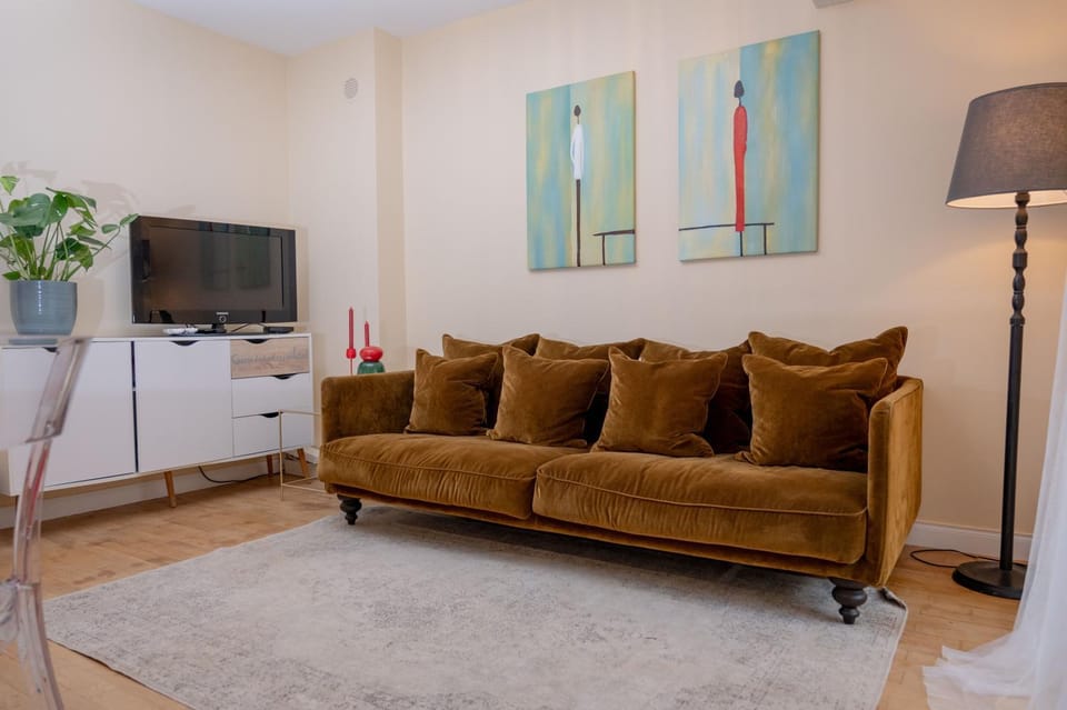 Large magnificent terrace (40 sq.m) Apartment in Nice