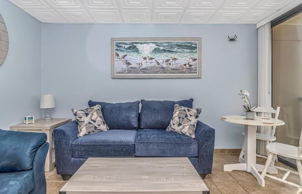 Newly Renovated- Oceanfront 1 Bedroom Suite- Sand Dunes 2726 House in Myrtle Beach