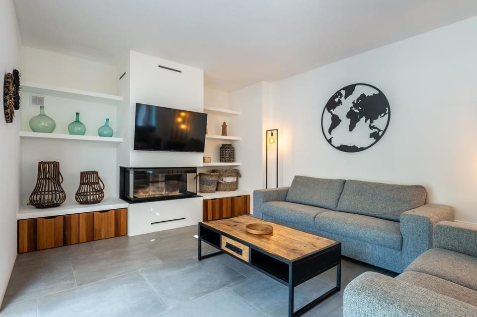 Property building, Living room
