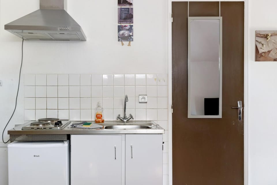 Kitchen or kitchenette, Living room