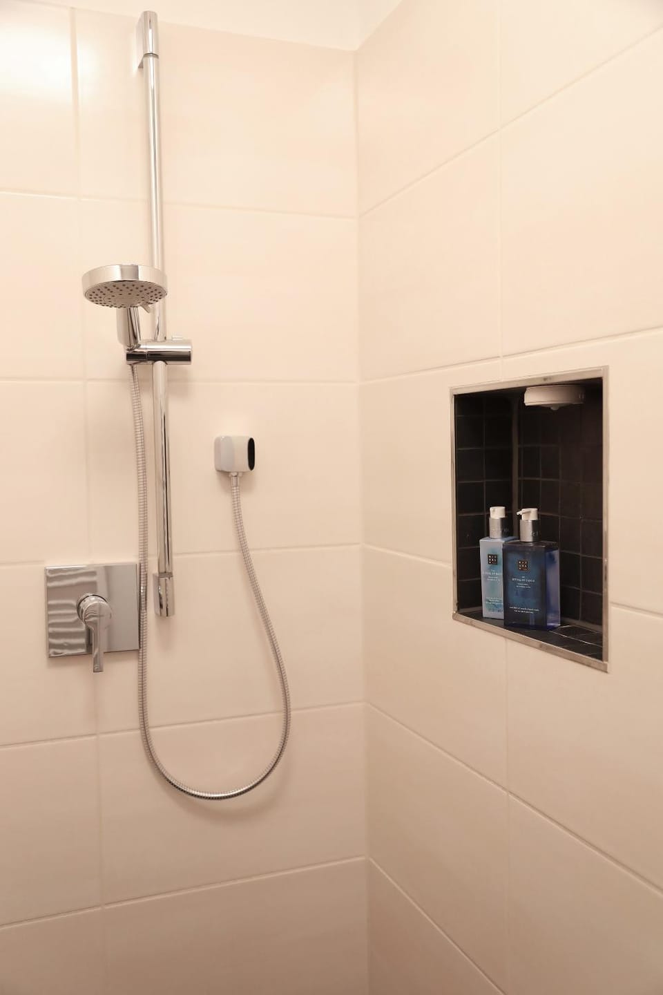 Bathroom, Living room