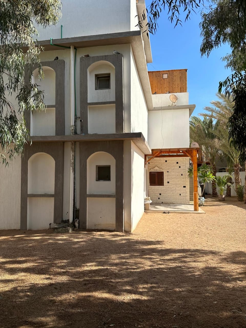 Property building, Day