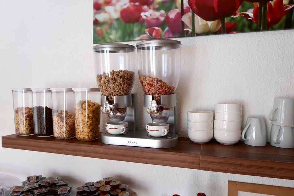 Coffee/tea facilities, Breakfast, Breakfast, Buffet breakfast, Buffet breakfast