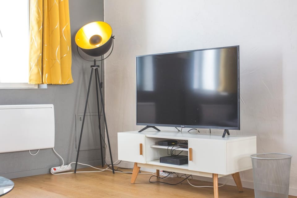 Communal lounge/ TV room, TV and multimedia
