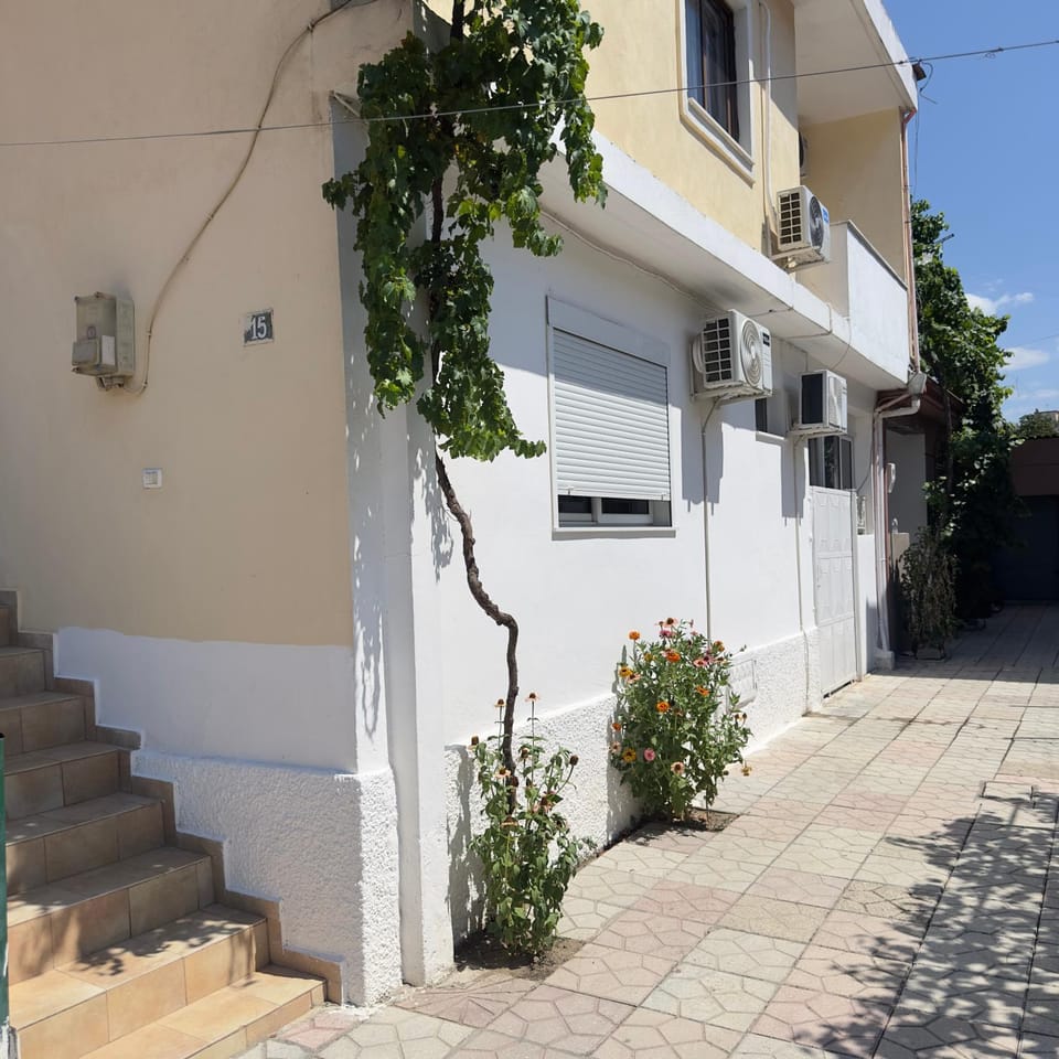 Guest House Ergest Bed and Breakfast in Europe
