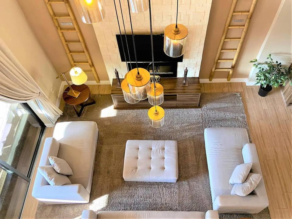 Elegant Home w 3 En Suites & Breathtaking View House in Bay Lake