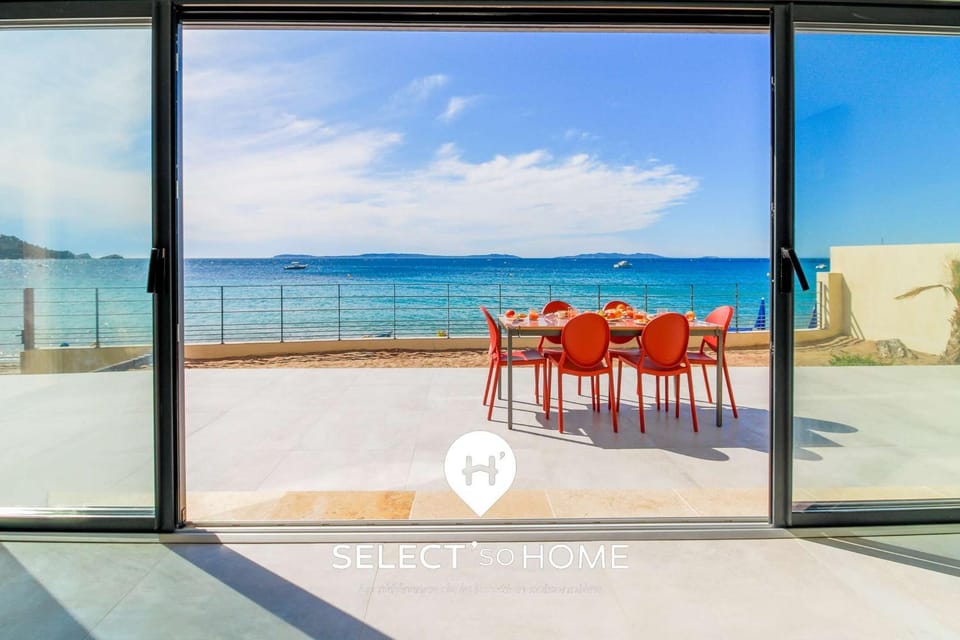 Property building, Patio, Day, View (from property/room), Balcony/Terrace, Dining area, Beach, Sea view