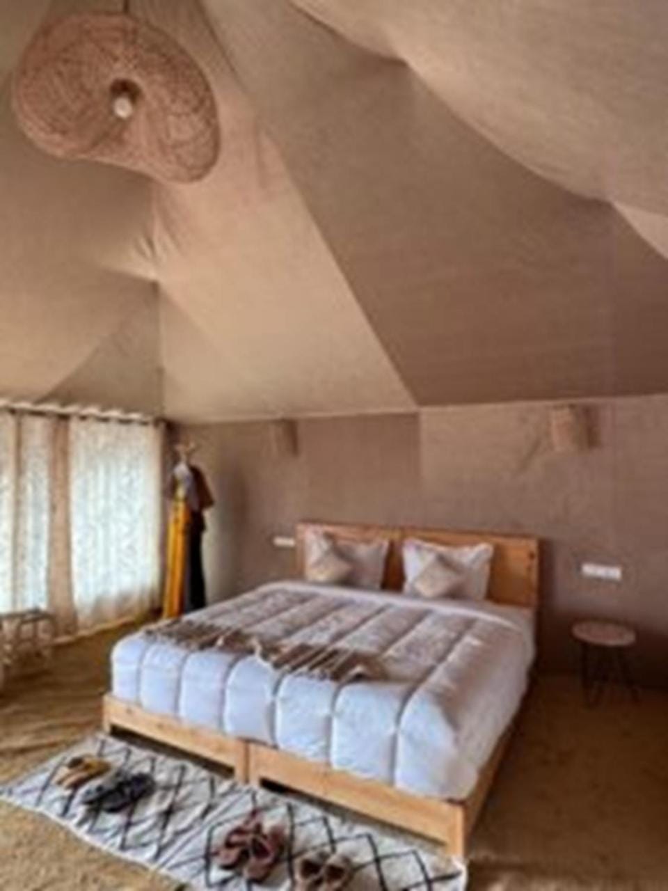 Bed, Photo of the whole room