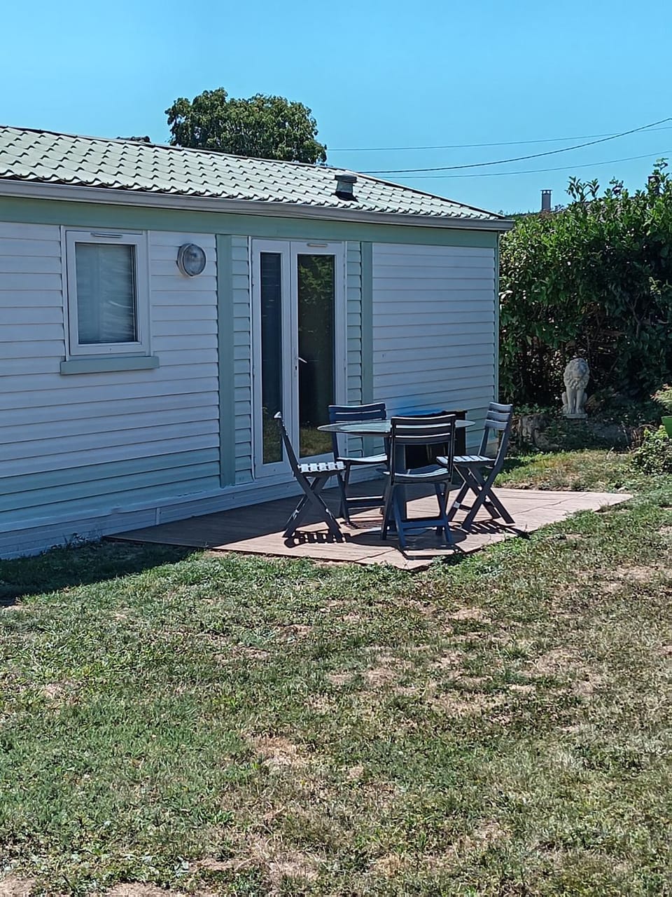 Property building, Patio, Garden