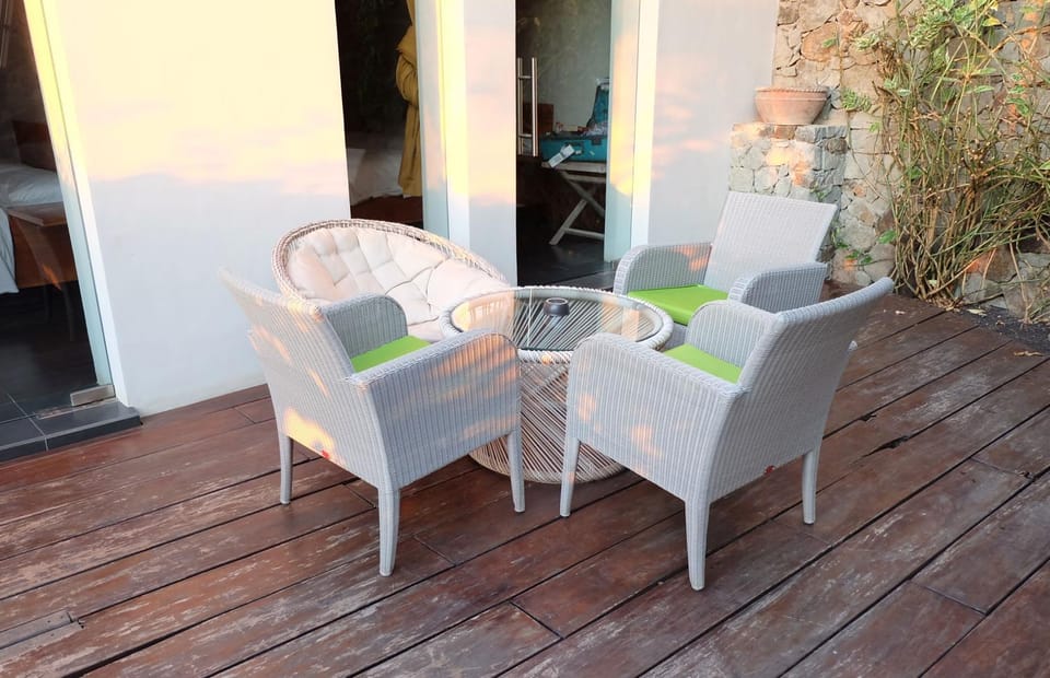 Balcony/Terrace, Internal: Not applicable to any particular room