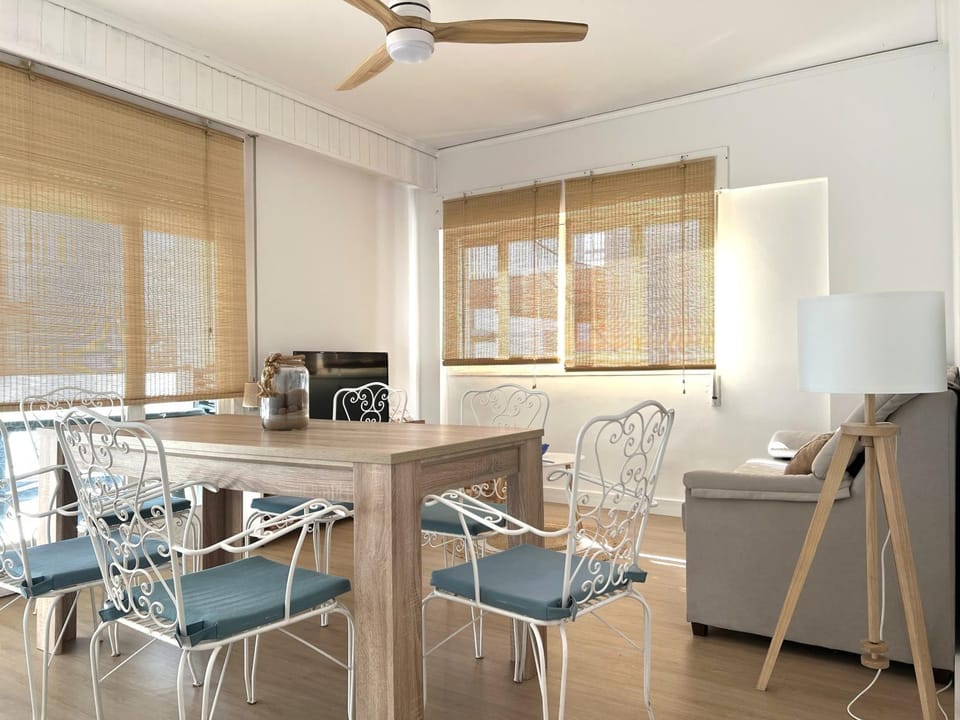3 Bed Flat - Sleeps 5 - Wifi Apartment in Safor