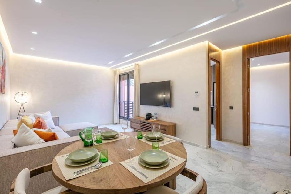 Living room, Dining area