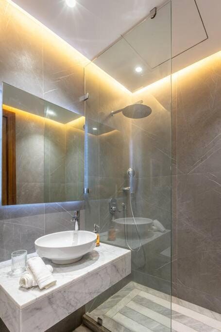 Shower, Bathroom