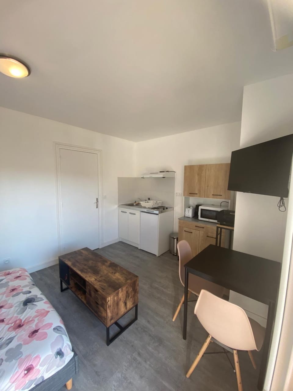 Chitwan Home Apartment in Île-de-France