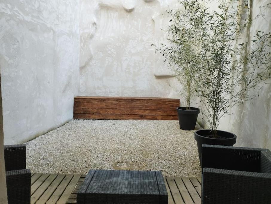 Appartement avec terrasse Apartment in Malaucène
