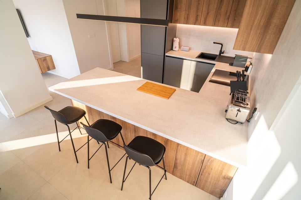 Coffee/tea facilities, Kitchen or kitchenette, Dining area, hair dresser, toaster