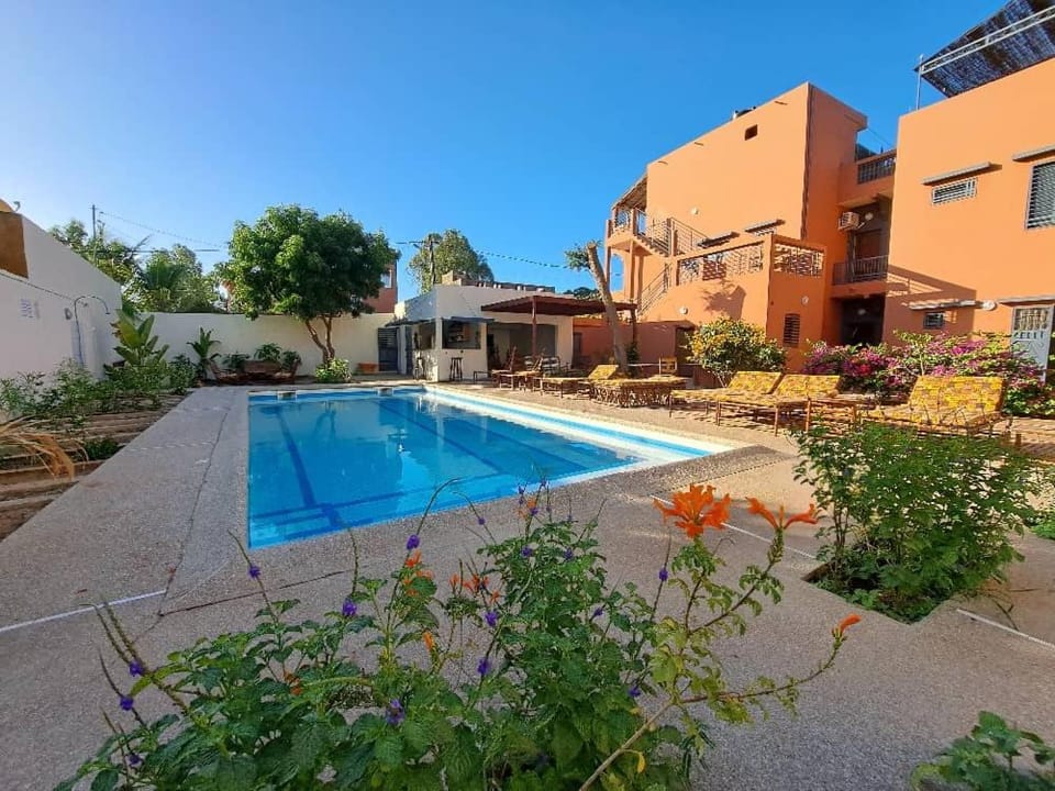 Swimming pool