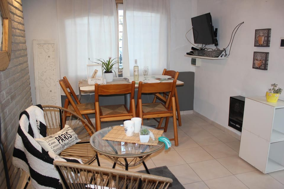Communal lounge/ TV room, Living room, Dining area