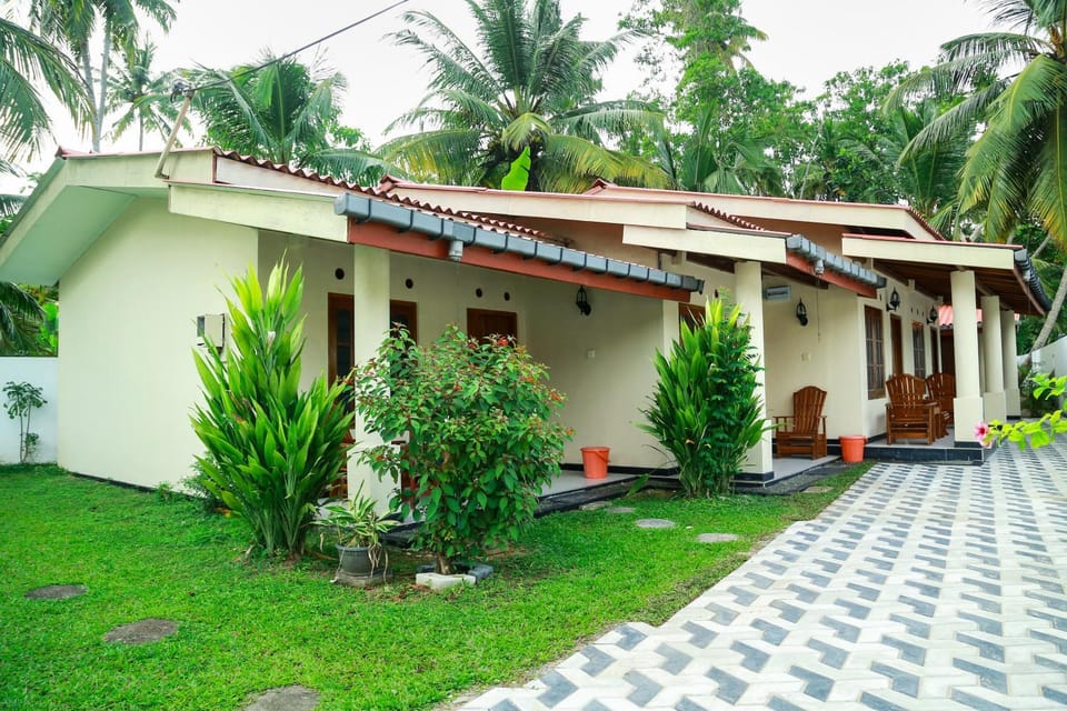 Property building, Garden, Garden view