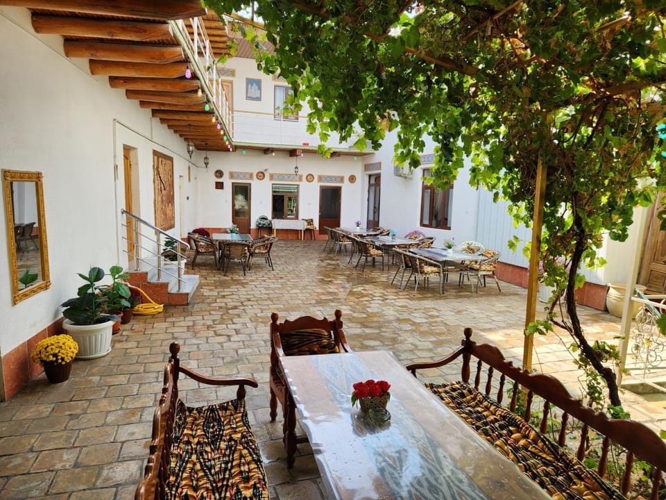 Property building, Day, Garden, View (from property/room), Balcony/Terrace, Living room, Seating area, Dining area, Garden view, Inner courtyard view