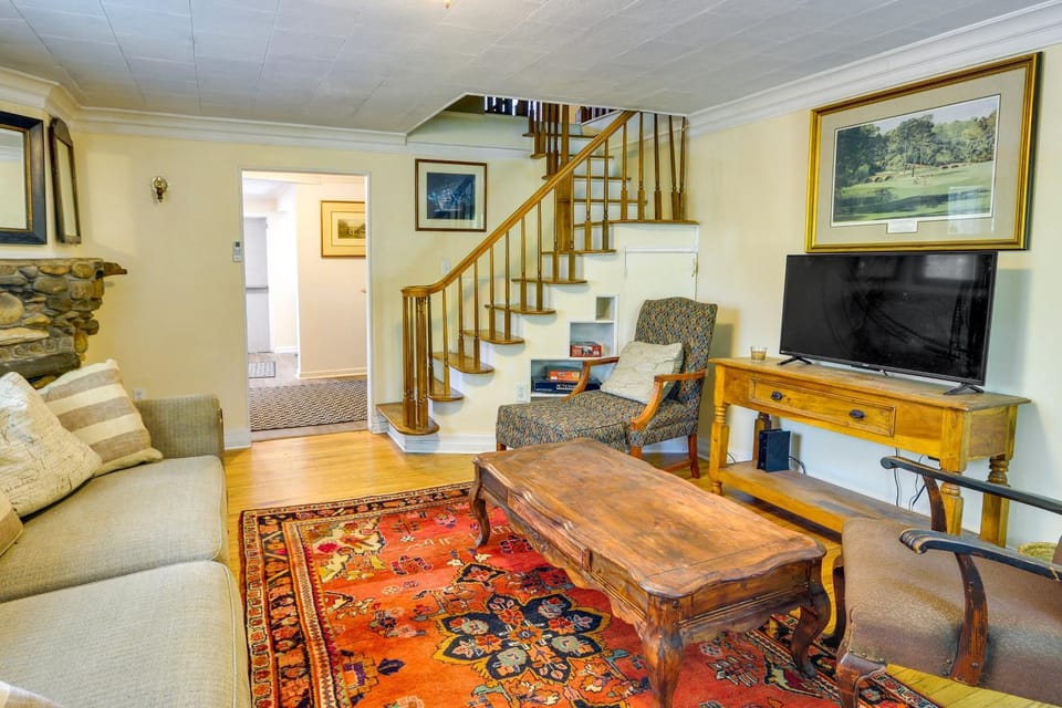 Salisbury Cottage ~ 7 Mi to High Rock Lake! House in Salisbury