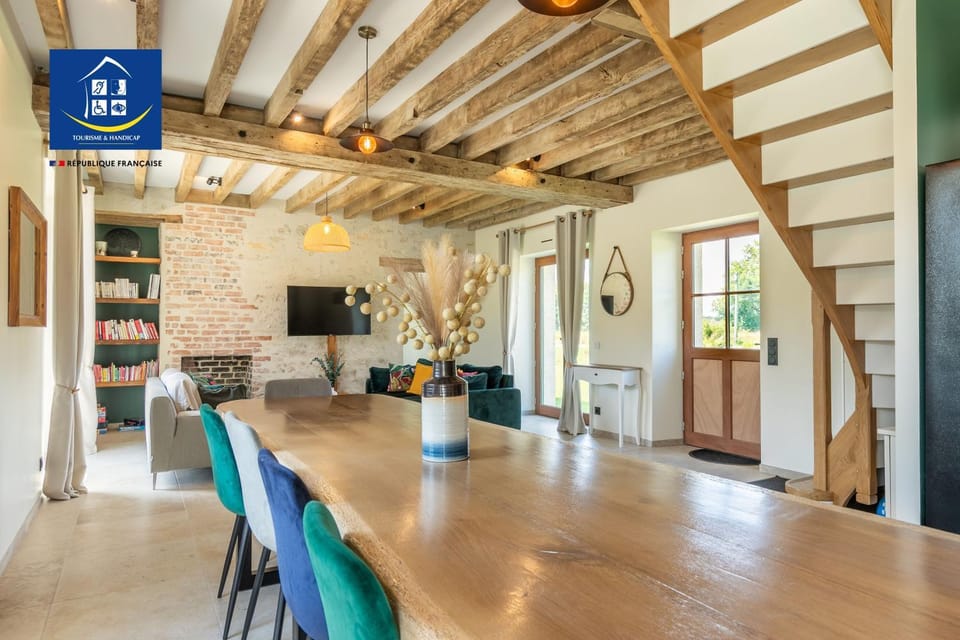 TV and multimedia, Dining area
