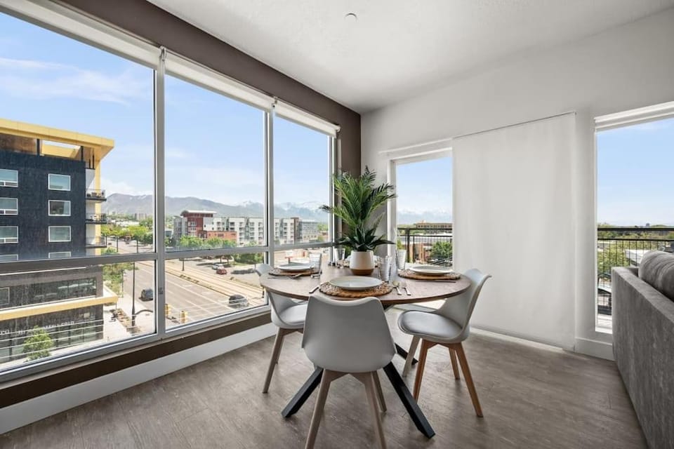 LUX 2 BD BOHO in heart of SLC Apartment in Salt Lake City