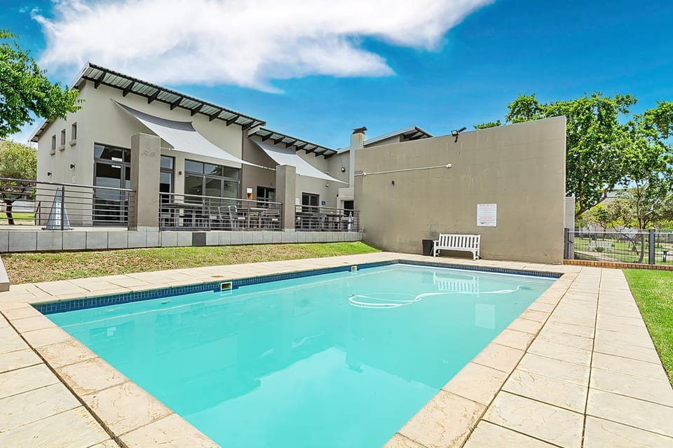 Modern Studio in Fourways Sandton - Self Check-In Apartment in Sandton