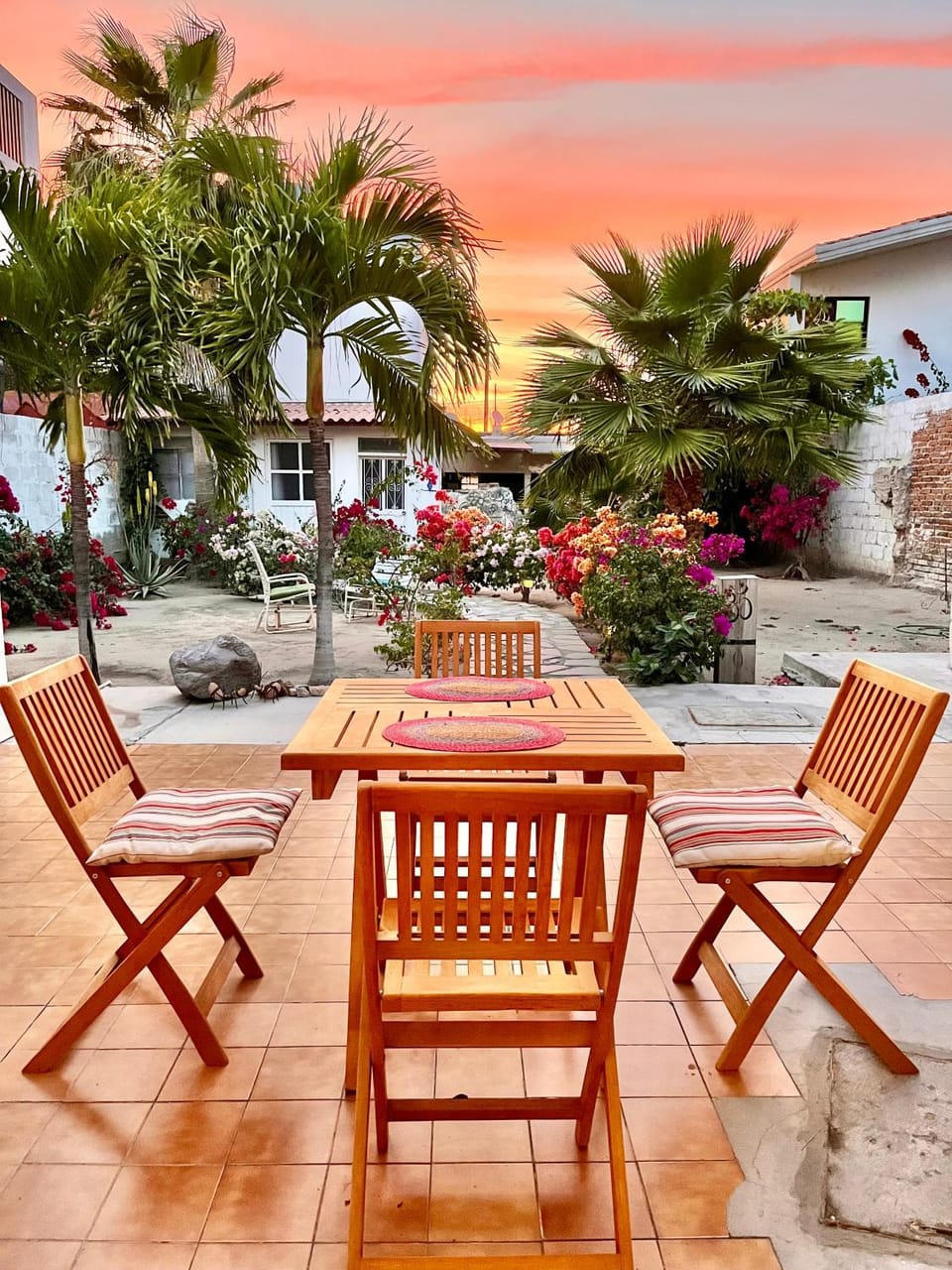 Patio, Day, Garden, View (from property/room), Seating area, Garden view
