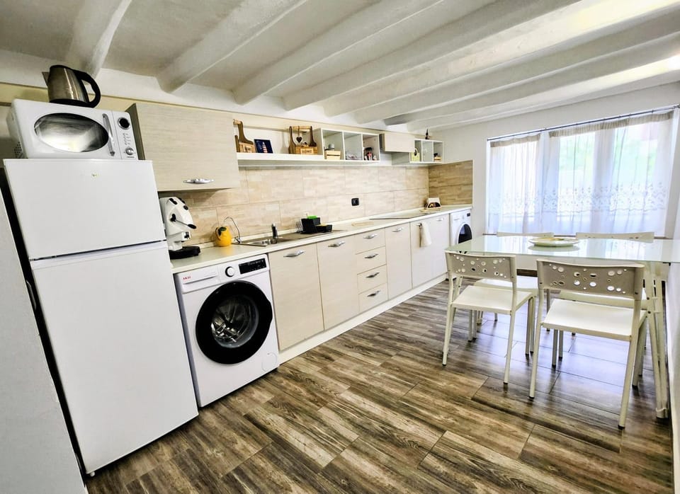 Don Vito's Home, DsG2 Short Lets, 250 mt Metrò Apartment in Palermo