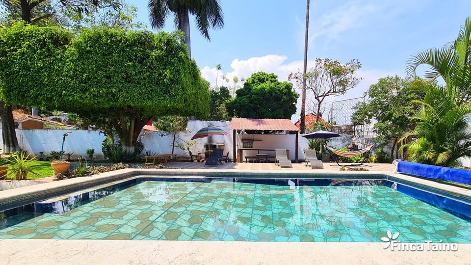Garden, Swimming pool