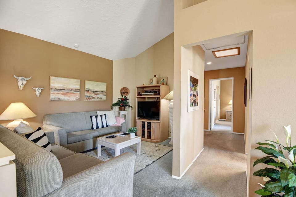 PY732 - Champion Haven - Alice Lodging House in Palm Desert